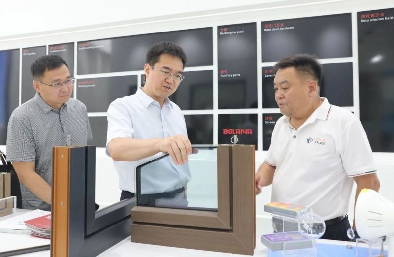 郭奇調(diào)研鄉(xiāng)村振興產(chǎn)業(yè)項(xiàng)目建設(shè)運(yùn)營(yíng)及企業(yè)生產(chǎn)經(jīng)營(yíng)情況